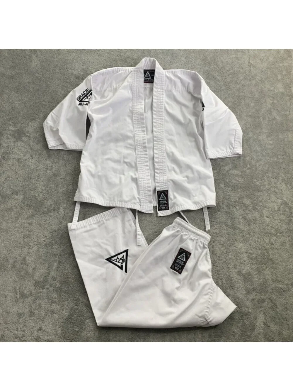 Gracie Jiu-Jitsu Classic Gi Size 00/120 (Kids 4-7) White BJJ MMA Kimono Training